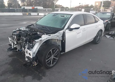 2024 Honda Civic Touring z USA, uszkodzony, nr VIN 2HGFE1F9XRH334103